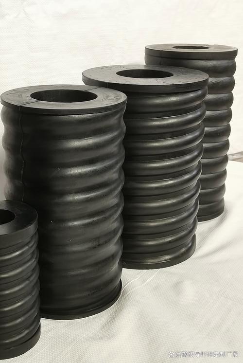 上硅胶护线圈产品鱼龙混杂,不少小作坊用劣质材料伪装成实体工厂产品